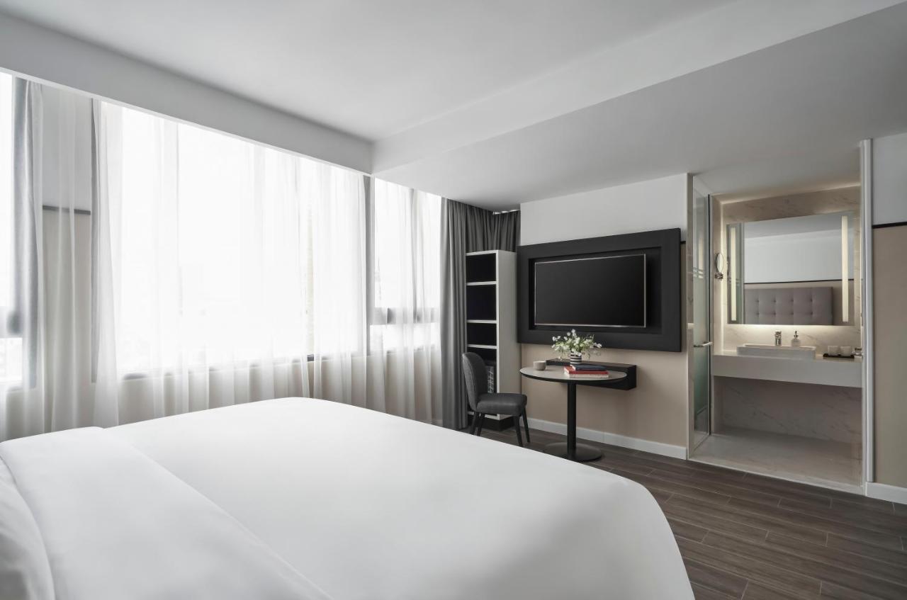 M Village Hotel Ton That Dam Хошимин Экстерьер фото