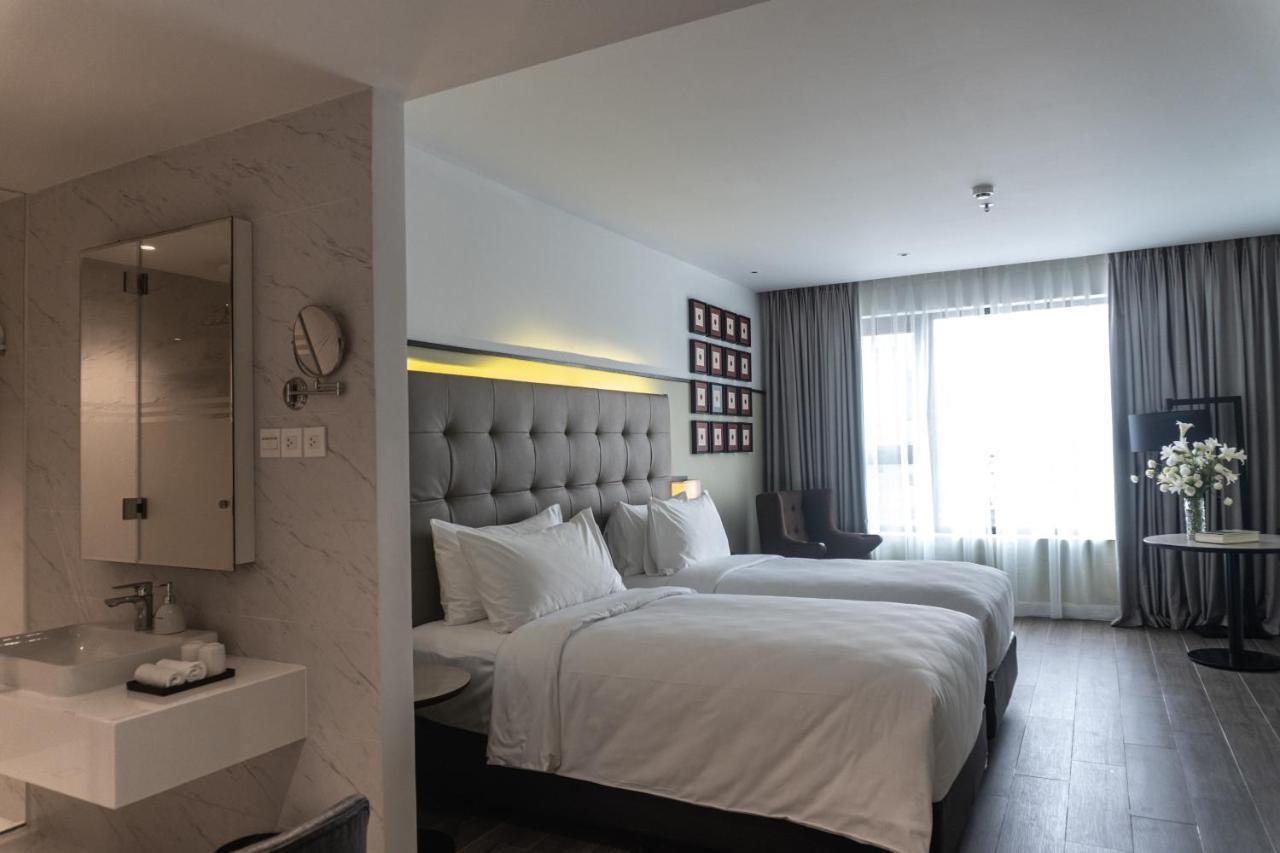M Village Hotel Ton That Dam Хошимин Экстерьер фото